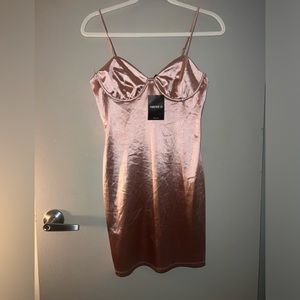 Rose gold dress! NEW WITH 🏷️